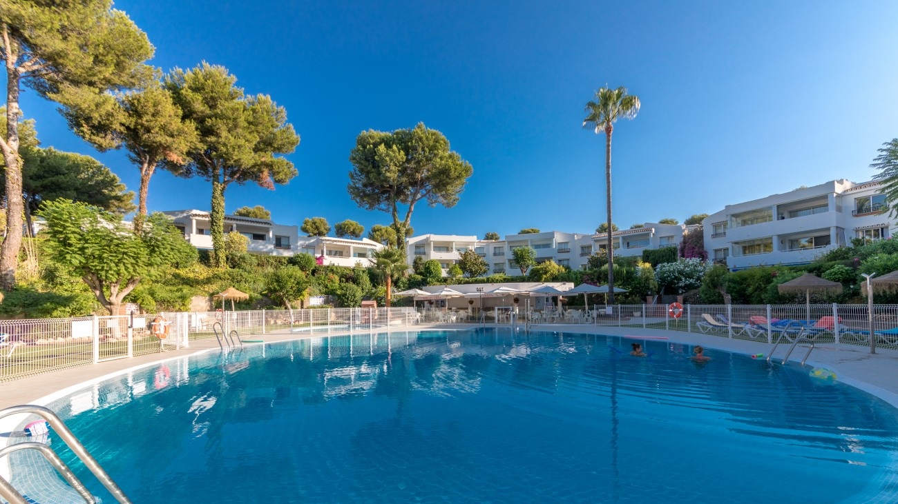 Kiinteistö myytävänä Espanjassa  Costa Del Soly